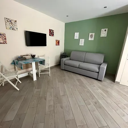 Mare Chiaja Apartment *