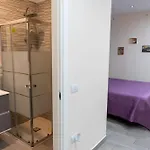 Mare Chiaja Apartment *