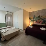 Mare Chiaja Apartment *